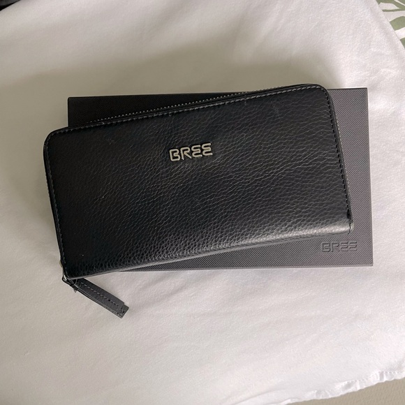 BREE Leather Continental Wallet & Keychain Set - Picture 2 of 11